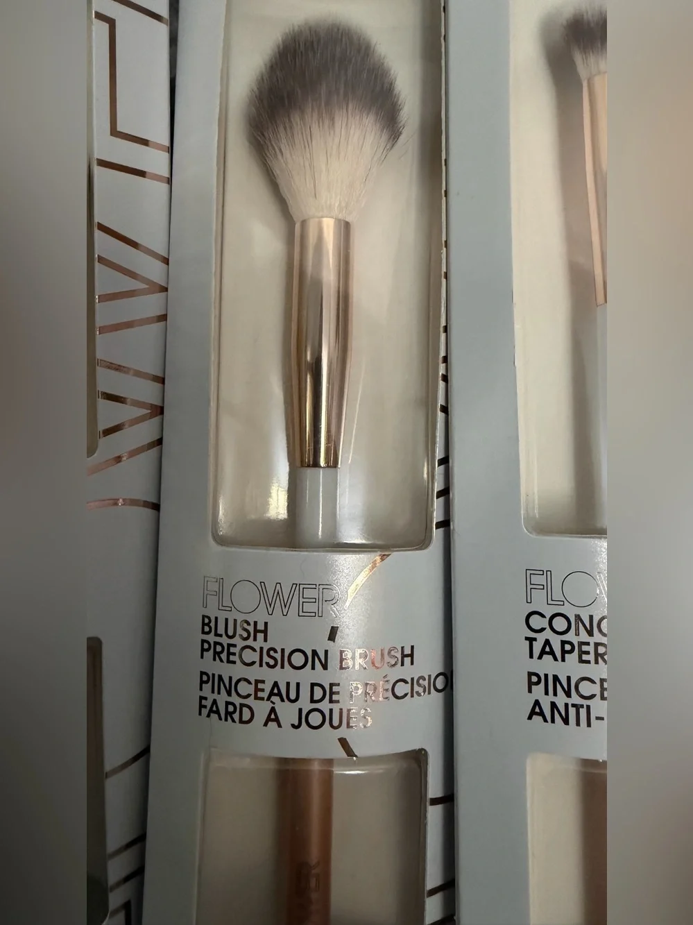 Flower 4 piece Makeup Brush Set-Foundation, Blush, Concealer, Dual Eyeshadow